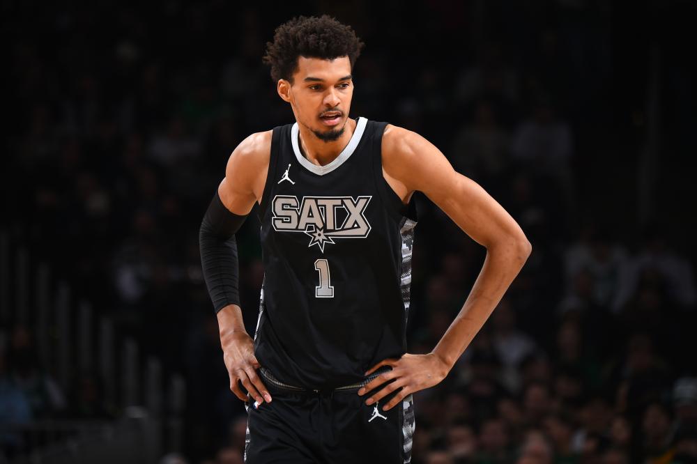 萨的网前配 萨的网前配