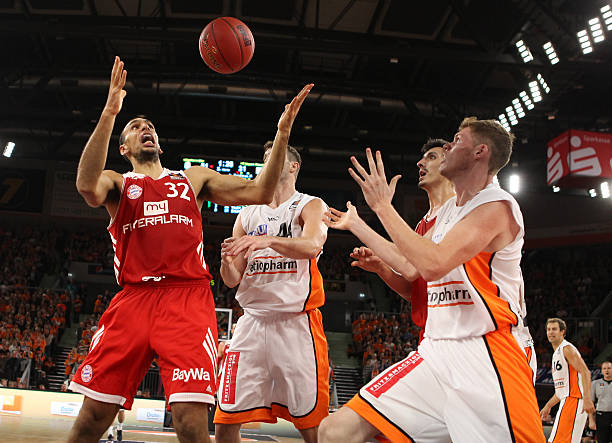 球员不能自 球员不能自